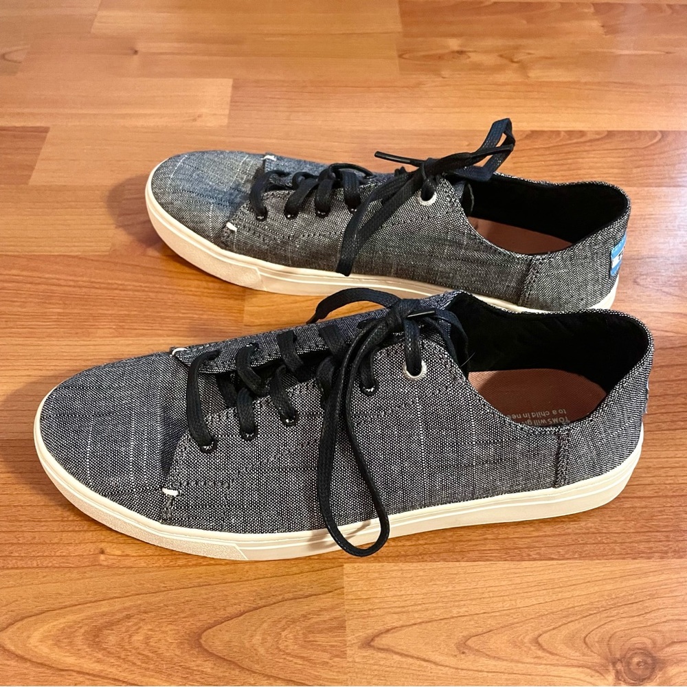 Toms Canvas Sneakers View 2